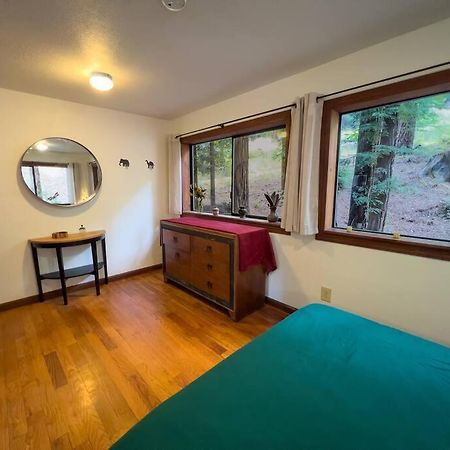Little House In The Redwoods With A Hot Tub! Apartment Garberville Exterior photo