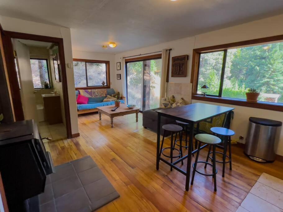 Little House In The Redwoods With A Hot Tub! Apartment Garberville Exterior photo