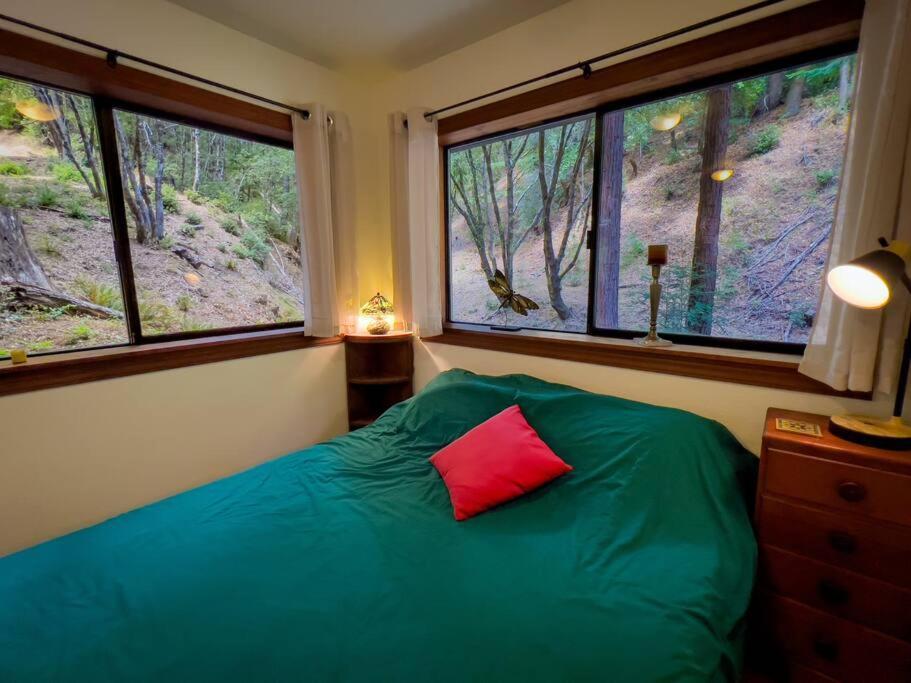 Little House In The Redwoods With A Hot Tub! Apartment Garberville Exterior photo