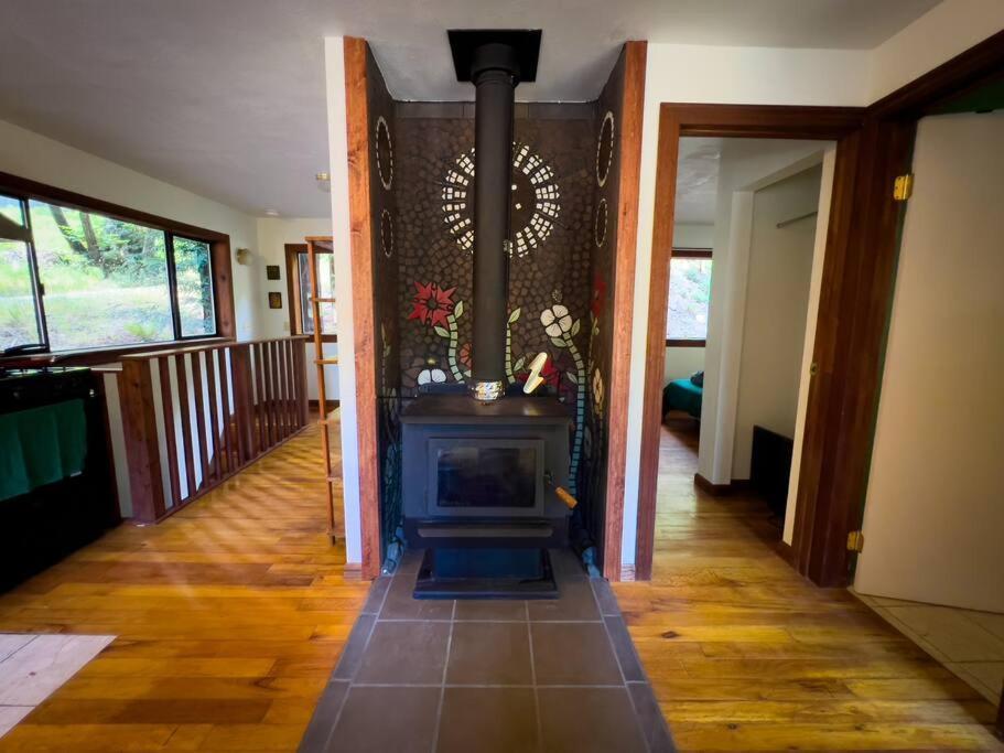 Little House In The Redwoods With A Hot Tub! Apartment Garberville Exterior photo